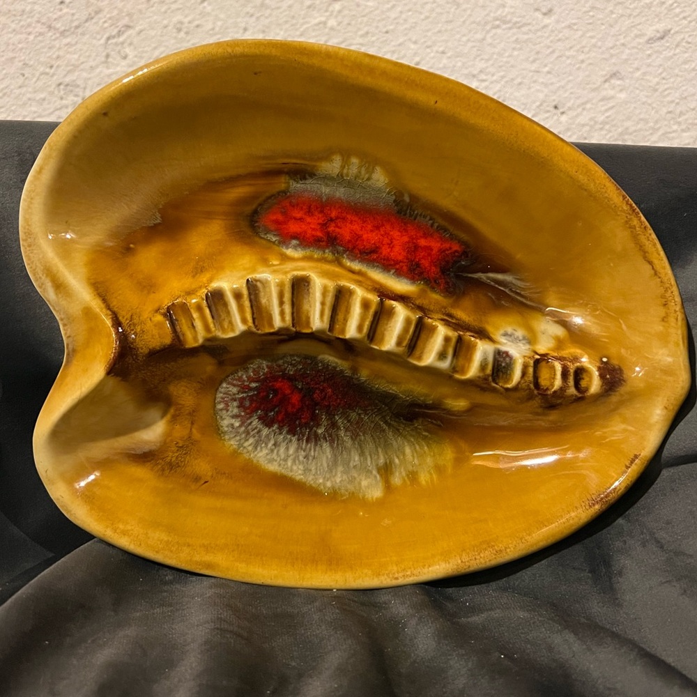 Vintage California Drip Glaze Ashtry 404